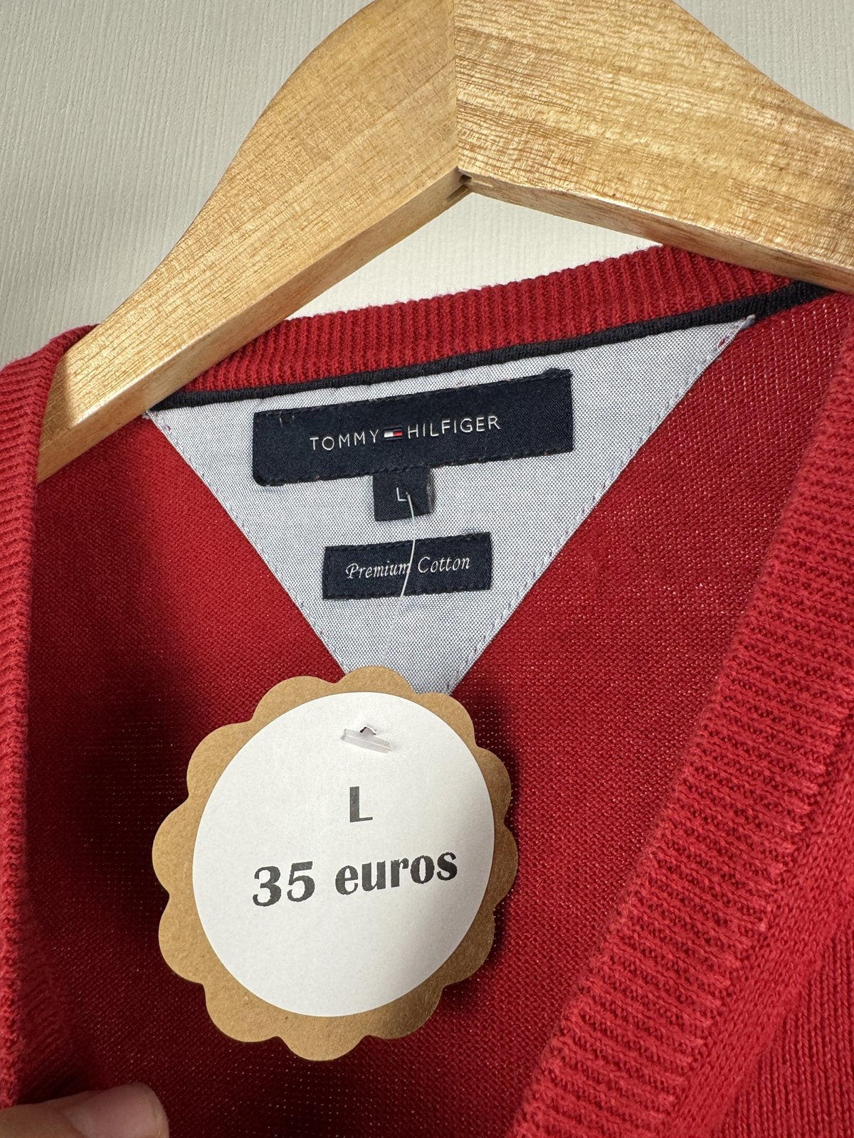 Pull col V Tommy Hilfiger rouge