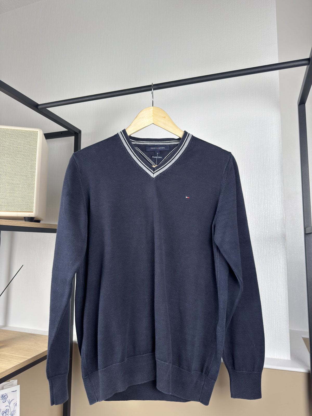 Pull col V Tommy Hilfiger marine liseré