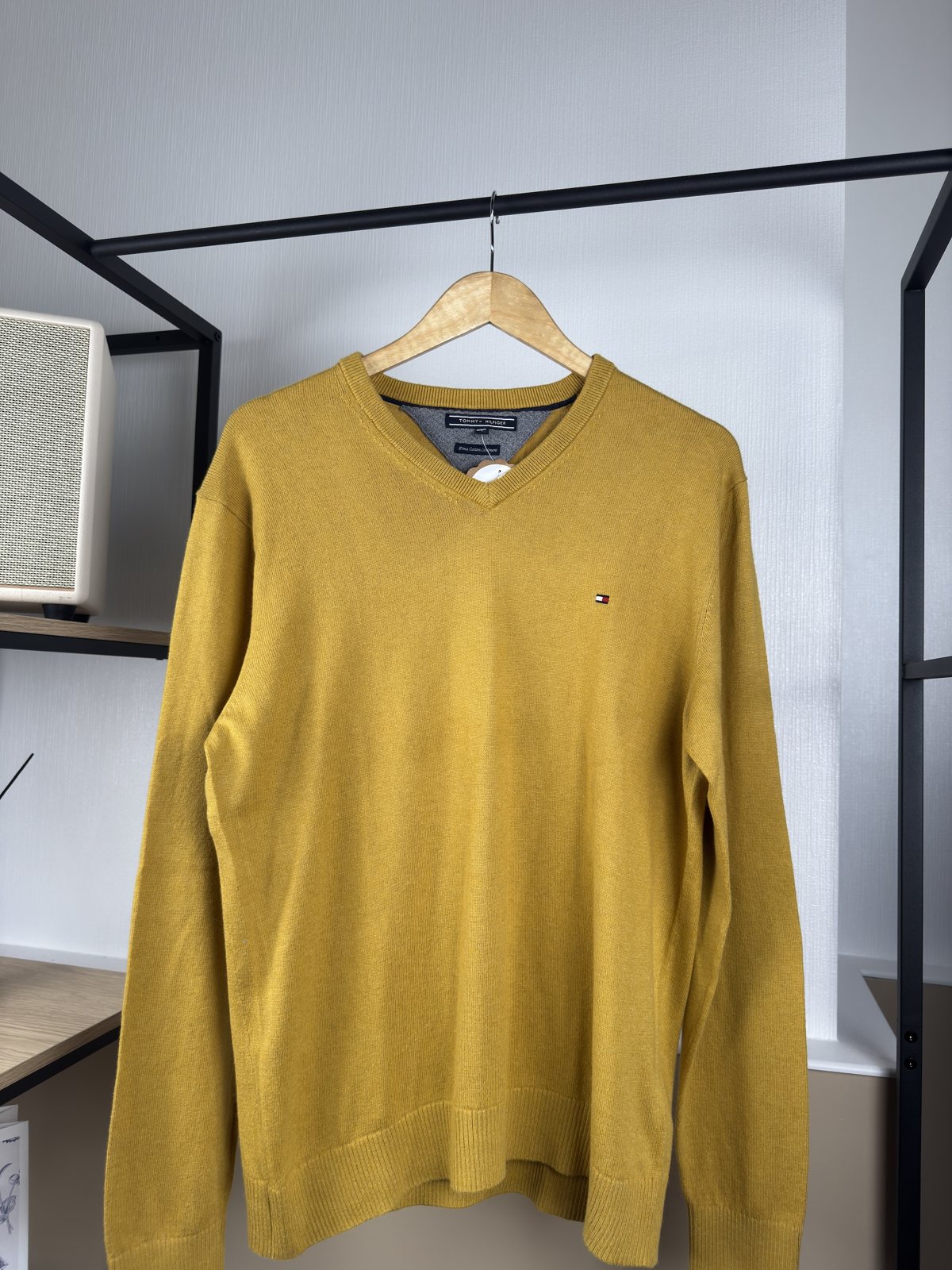 Pull col V Tommy Hilfiger moutarde