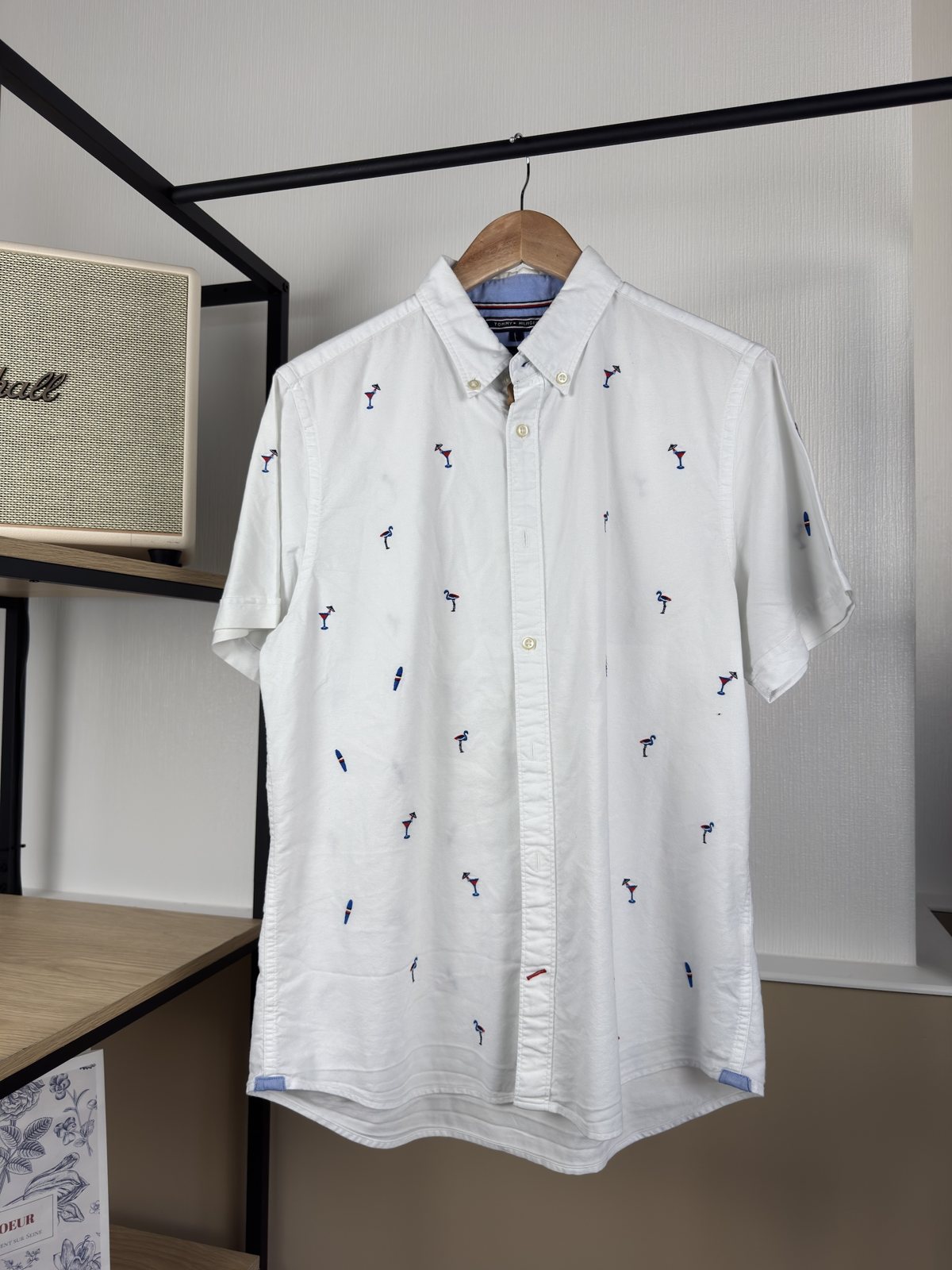 Chemise Tommy Hilfiger blanche brodée flamants manches courtes