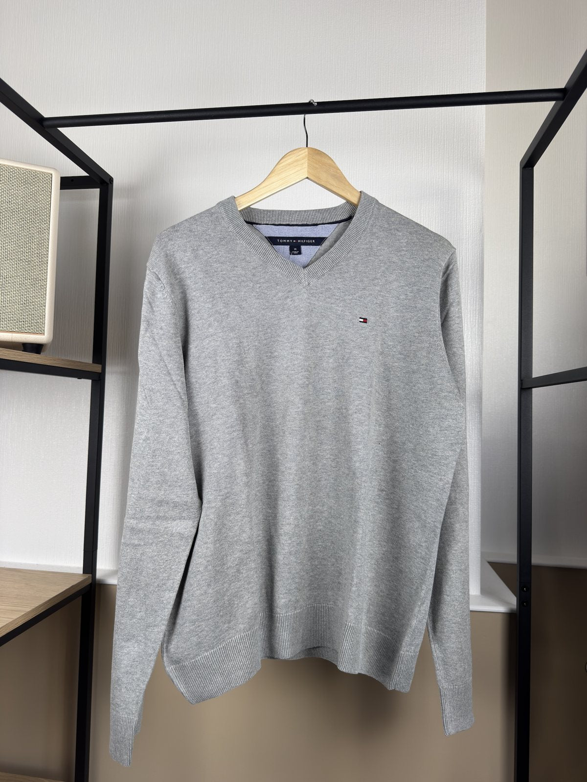 Pull col V Tommy Hilfiger gris clair