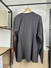 T-shirt manches longues Carhartt gris anthracite logo manche